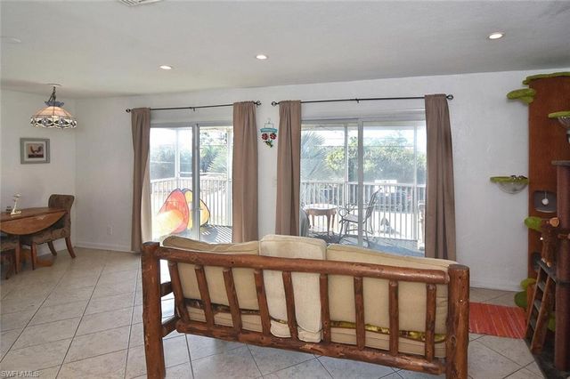 3204 41st ST SW, Lehigh Acres, FL 33976