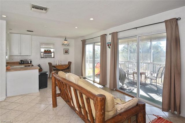 3204 41st ST SW, Lehigh Acres, FL 33976