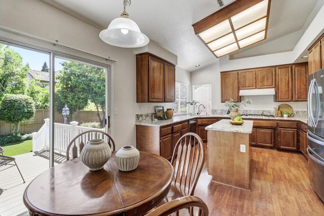 11936 Old Eureka Way, Gold River, CA 95670