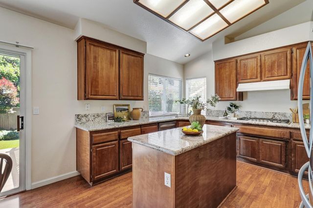 11936 Old Eureka Way, Gold River, CA 95670