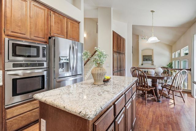 11936 Old Eureka Way, Gold River, CA 95670
