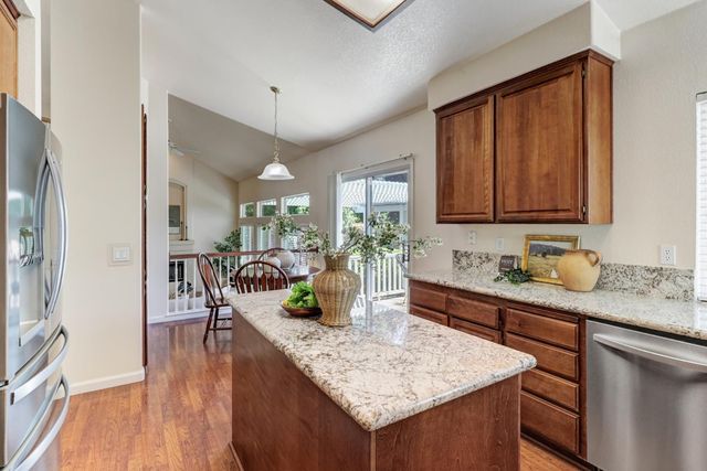 11936 Old Eureka Way, Gold River, CA 95670
