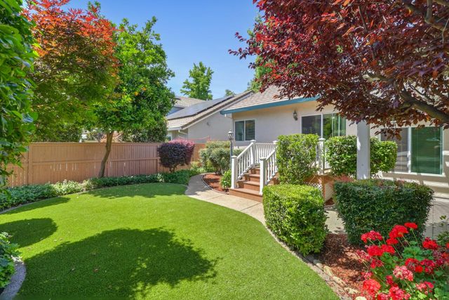 11936 Old Eureka Way, Gold River, CA 95670
