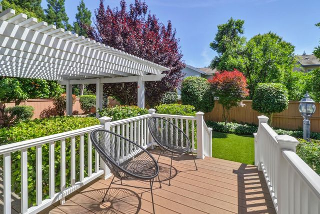 11936 Old Eureka Way, Gold River, CA 95670