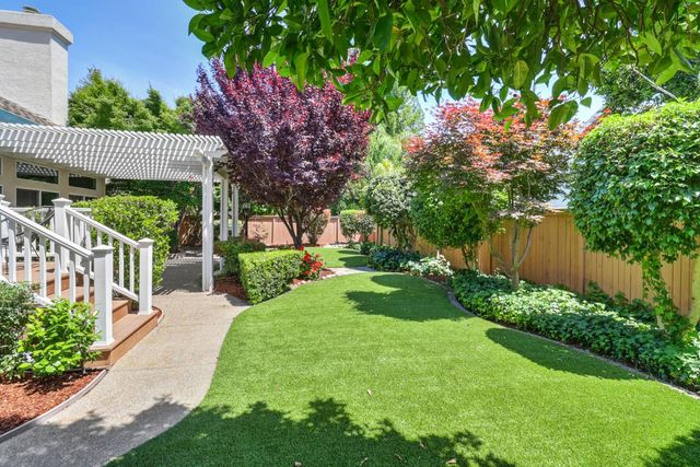 11936 Old Eureka Way, Gold River, CA 95670