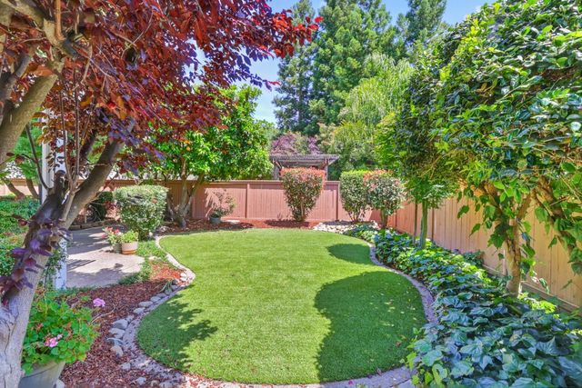 11936 Old Eureka Way, Gold River, CA 95670