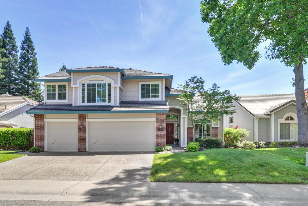 11936 Old Eureka Way, Gold River, CA 95670