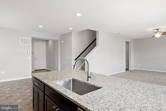437 TOWN RUN LN, Stephens City, VA 22655
