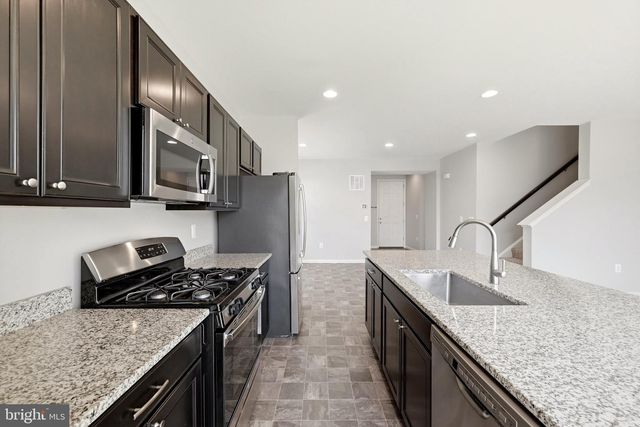 437 TOWN RUN LN, Stephens City, VA 22655