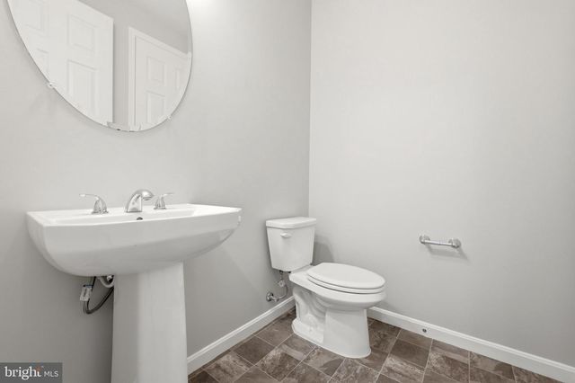437 TOWN RUN LN, Stephens City, VA 22655