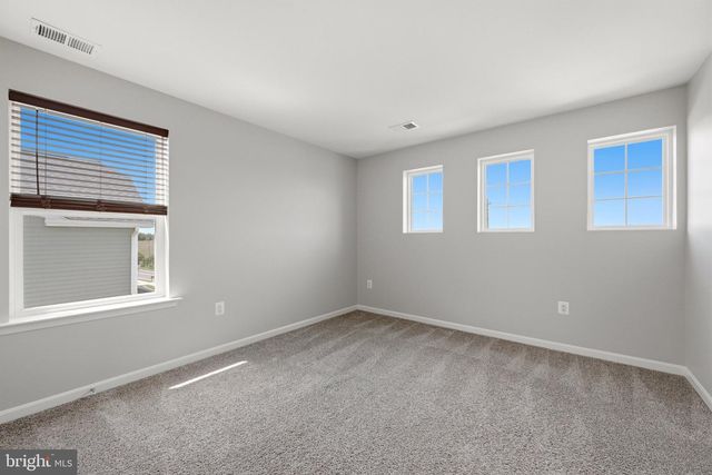 437 TOWN RUN LN, Stephens City, VA 22655