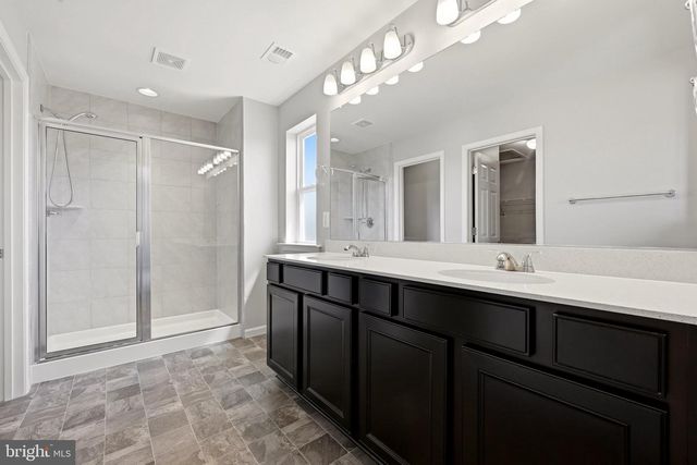 437 TOWN RUN LN, Stephens City, VA 22655