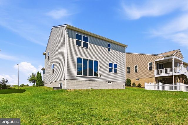 437 TOWN RUN LN, Stephens City, VA 22655