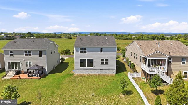 437 TOWN RUN LN, Stephens City, VA 22655