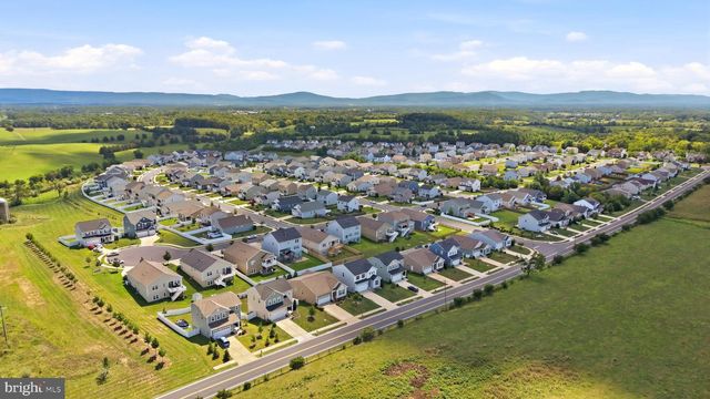 437 TOWN RUN LN, Stephens City, VA 22655