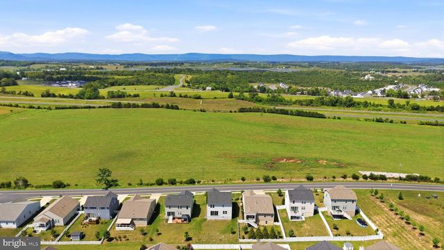 437 TOWN RUN LN, Stephens City, VA 22655