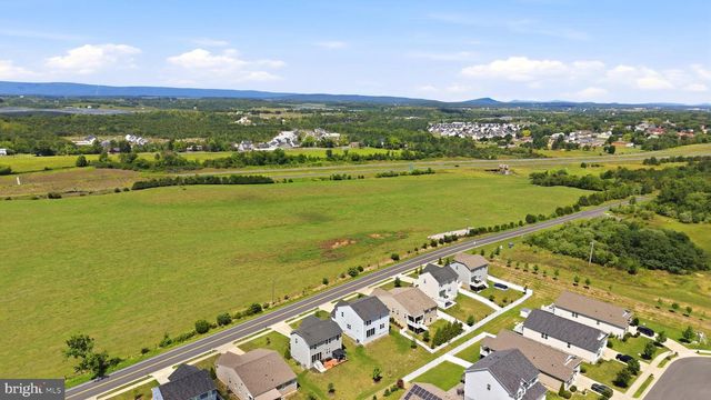 437 TOWN RUN LN, Stephens City, VA 22655