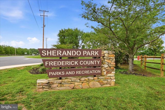 437 TOWN RUN LN, Stephens City, VA 22655