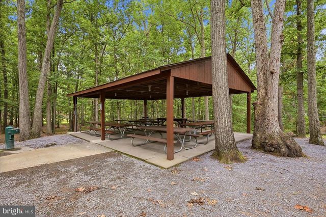 437 TOWN RUN LN, Stephens City, VA 22655