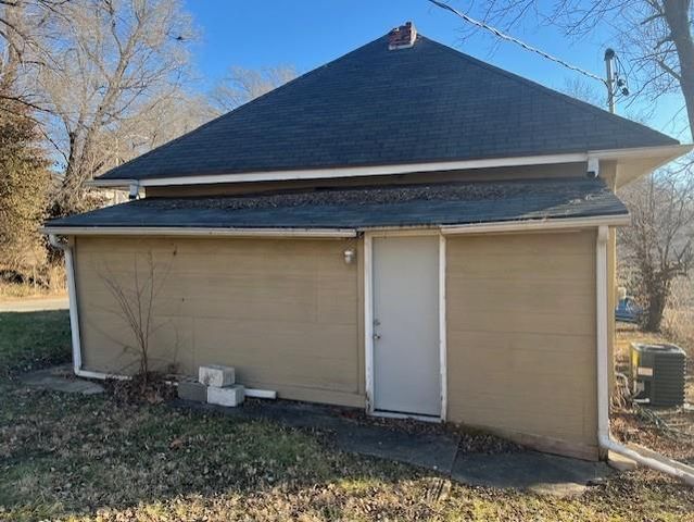 2502 S 15th Street, St Joseph, MO 64503