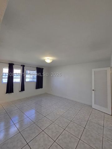 1885 NE 121st St 8, North Miami, FL 33181