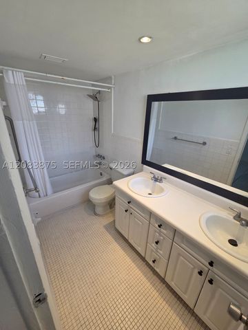 1885 NE 121st St 8, North Miami, FL 33181