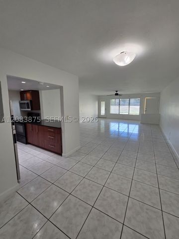 1885 NE 121st St 8, North Miami, FL 33181