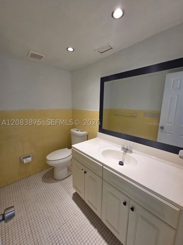 1885 NE 121st St 8, North Miami, FL 33181