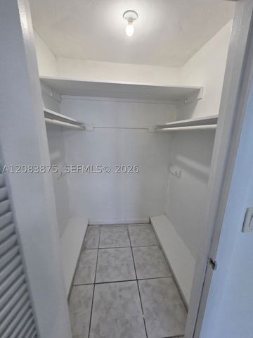 1885 NE 121st St 8, North Miami, FL 33181
