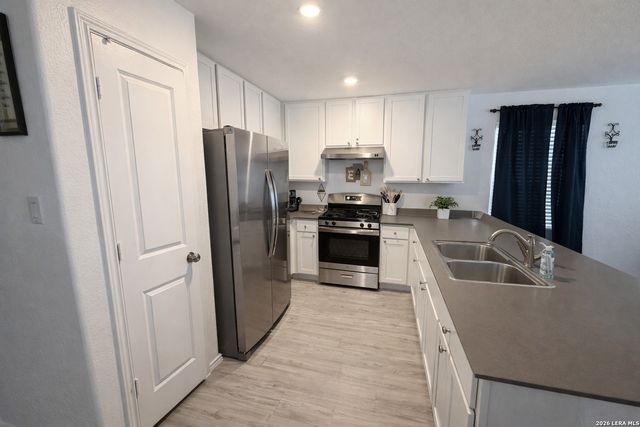 14206 Llama Pl, San Antonio, TX 78252