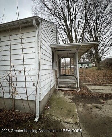 1527 Robertson Avenue, Lansing, MI 48915