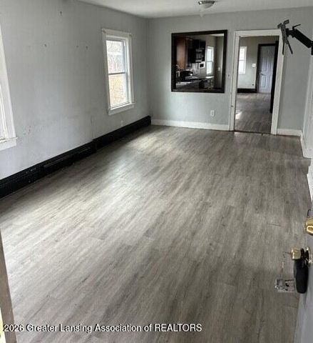 1527 Robertson Avenue, Lansing, MI 48915