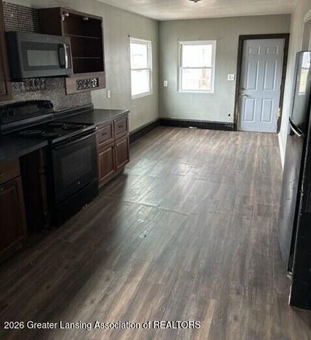 1527 Robertson Avenue, Lansing, MI 48915