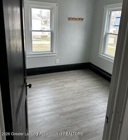 1527 Robertson Avenue, Lansing, MI 48915