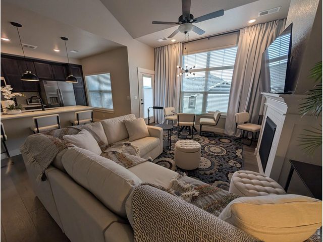 4210 Vulcan Creek Dr 301, Loveland, CO 80538