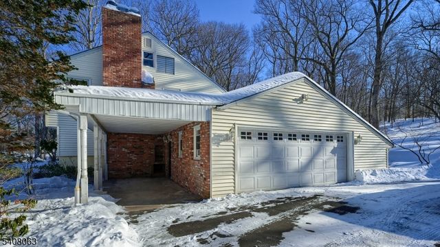 51 Spear St, Oakland Boro, NJ 07436