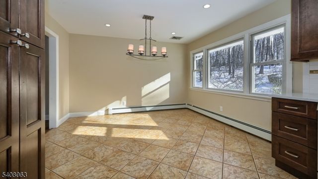 51 Spear St, Oakland Boro, NJ 07436