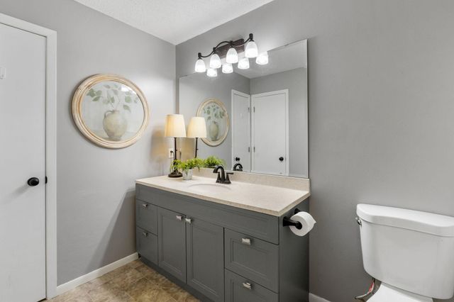 3859 Dolomite Drive, Eagan, MN 55122