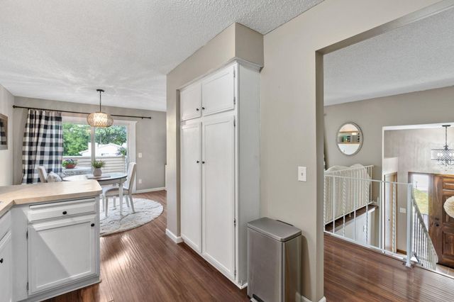 3859 Dolomite Drive, Eagan, MN 55122
