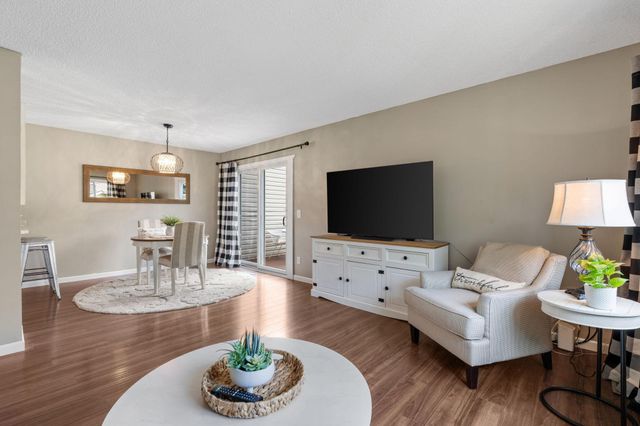 3859 Dolomite Drive, Eagan, MN 55122