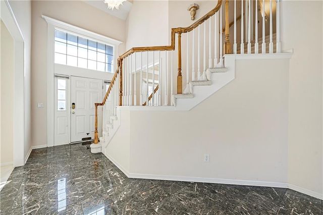 19618 W 99th Street, Lenexa, KS 66220