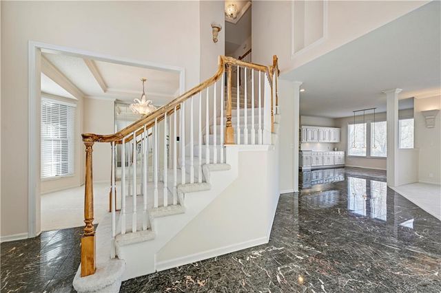 19618 W 99th Street, Lenexa, KS 66220