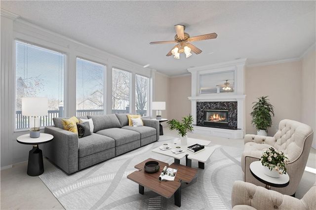 19618 W 99th Street, Lenexa, KS 66220