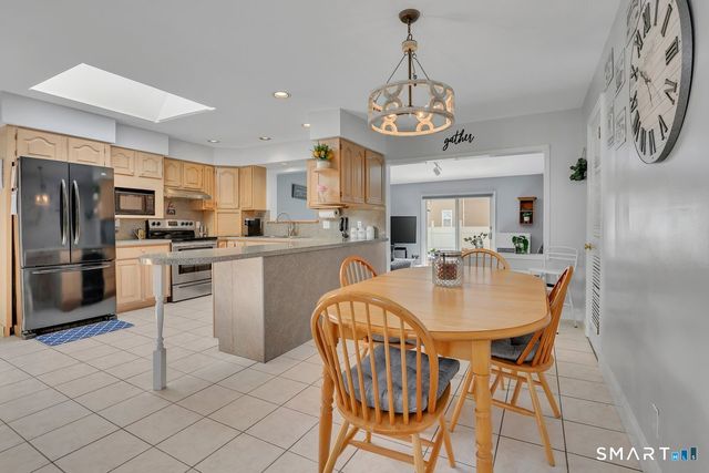 7 Alanby Drive, Meriden, CT 06451