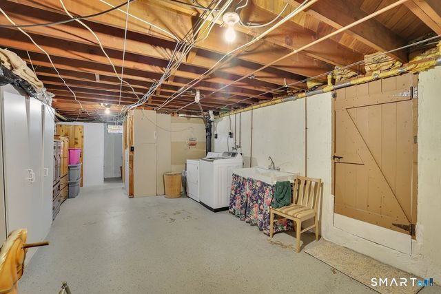7 Alanby Drive, Meriden, CT 06451