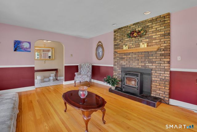 7 Alanby Drive, Meriden, CT 06451