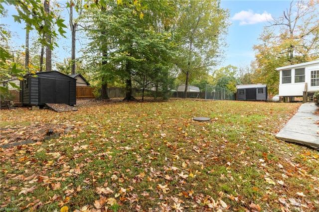 101 Shady Oak Court, Clemmons, NC 27012