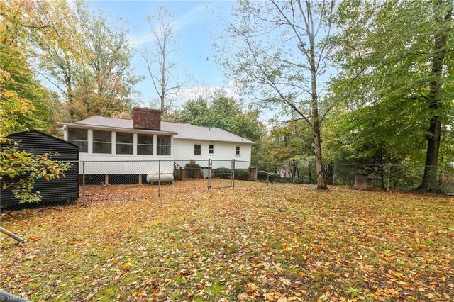 101 Shady Oak Court, Clemmons, NC 27012