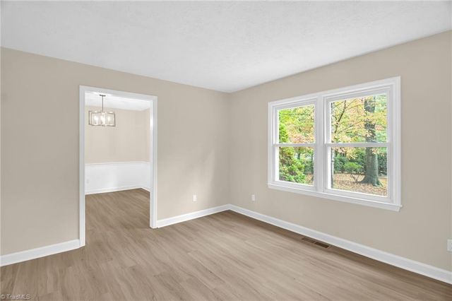 101 Shady Oak Court, Clemmons, NC 27012