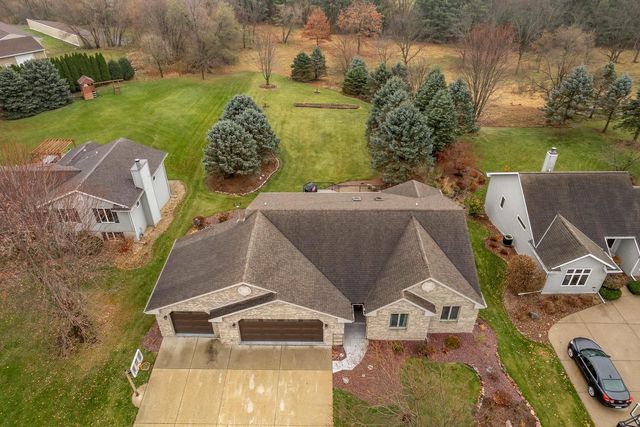 952 Bedford Drive, Janesville, WI 53546